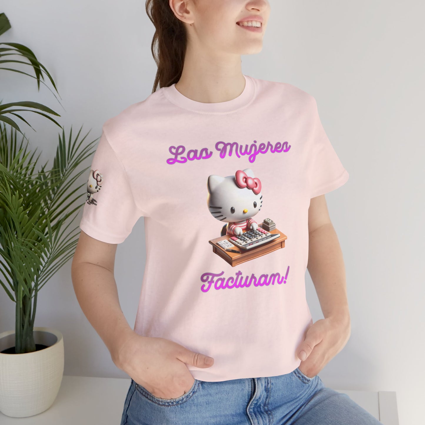 Las Mujeres Facturan T-Shirt with Kitty