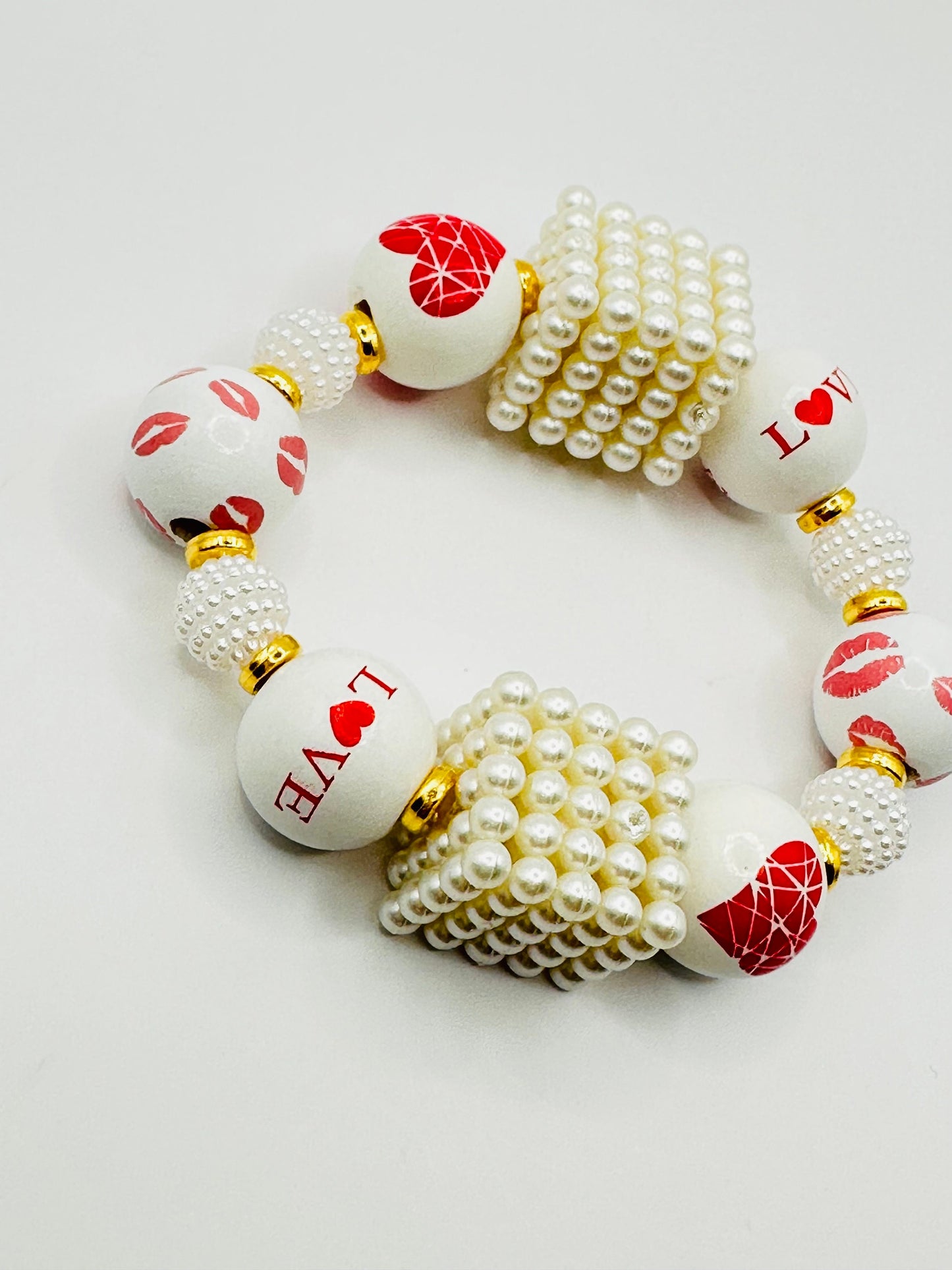 Heart, Kisses and Pearls Valentines Bracelet