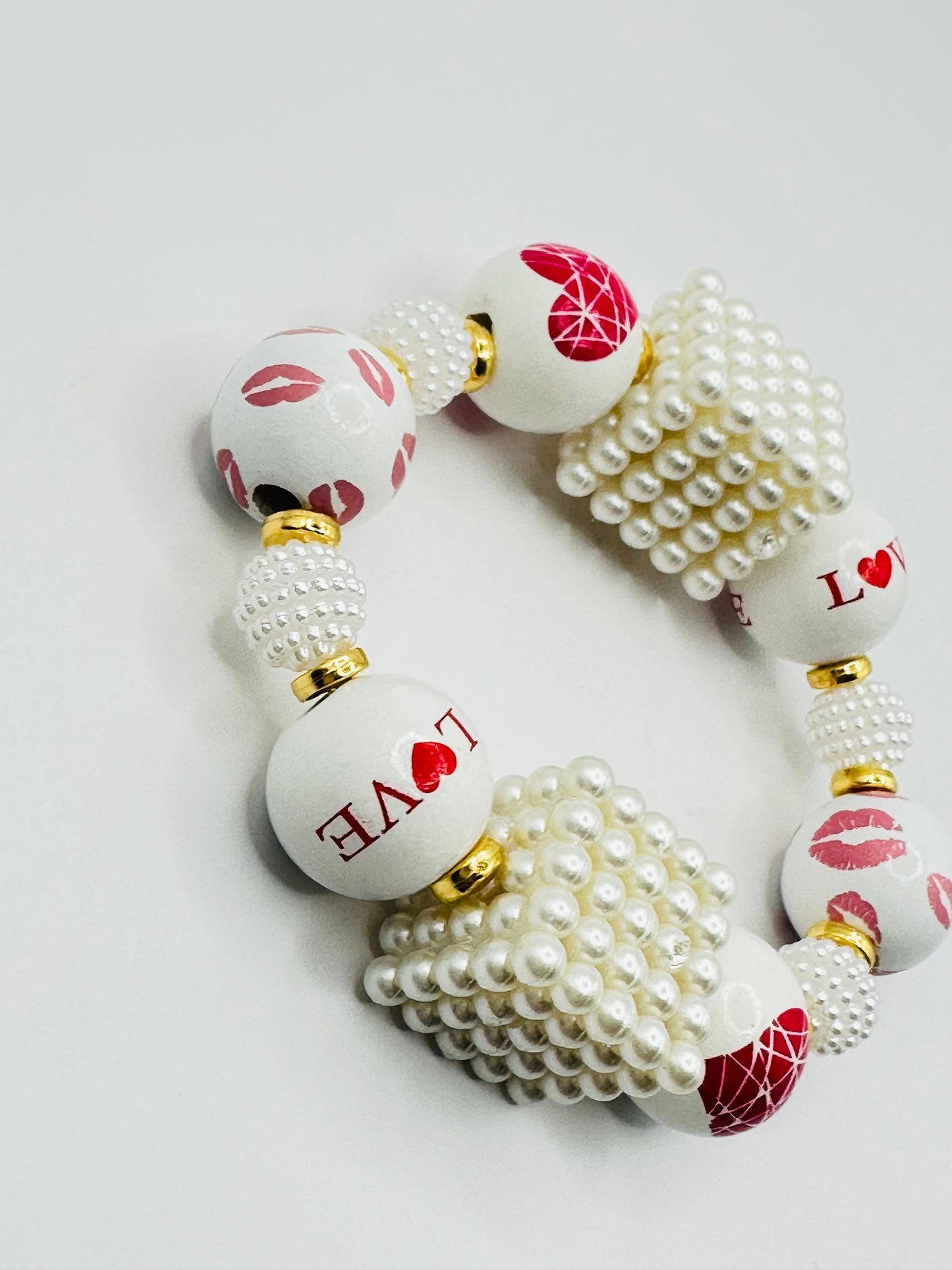 Heart, Kisses and Pearls Valentines Bracelet